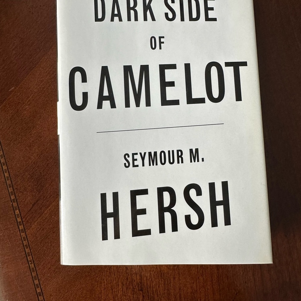 Dark Side of Camelot by Seymour M. Hersh - Black and White Cover